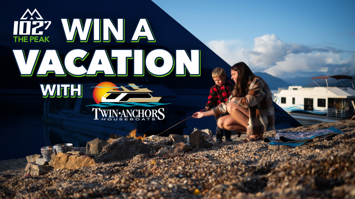 Win a Family Houseboat Vacation!
